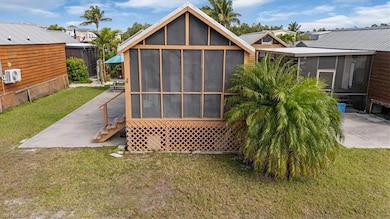 825 Copeland Ave Ln unit 4, Naples, FL 34110 - photo 2