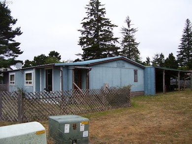 870 11th St SE, Bandon, OR 97411 - photo 2