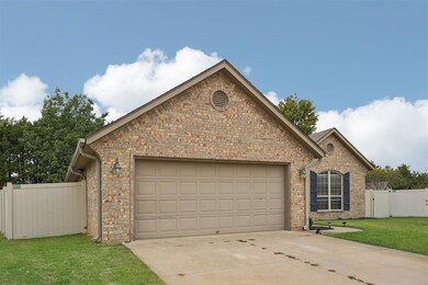 2500 Bradford Ct, Shawnee, OK 74804 - photo 3