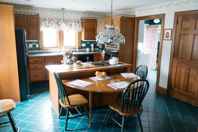 81 Bridge St, Fairhaven, MA 02719 - photo 2