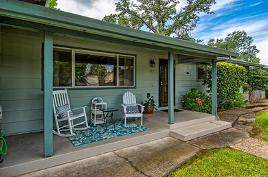 2911 Squire Ave, Redding, CA 96002 - photo 2