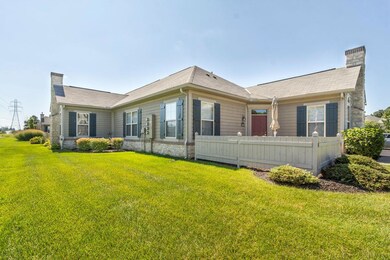7201 Falls view circle 04