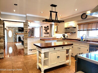 100 Shady Dr, Roaring Brook Township, PA 18444 - photo 4