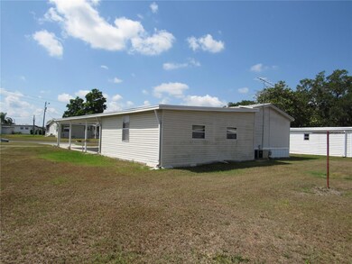 37211 Mcbain Ct, Zephyrhills, FL 33542 - photo 5