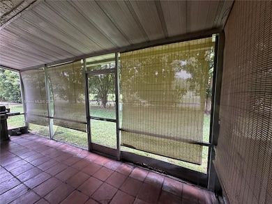 8005 Lagos de Campo Blvd unit L-4, Tamarac, FL 33321 - photo 7