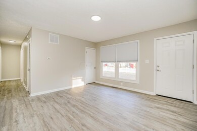 002-photo-living-room-10195437