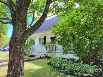 1180 Regent St, Schenectady, NY 12309 - photo 5