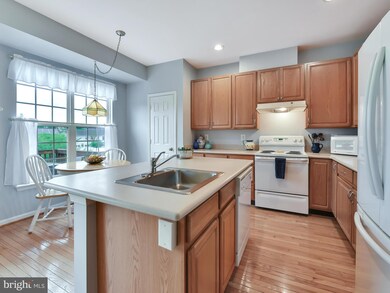 105 Lavenport Cir, Frederick, MD 21702 - photo 6