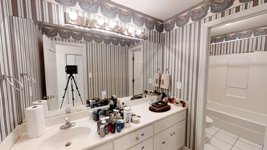 4379-Marshall-Way-08162022_143413