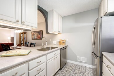 Greenleaf_Circle_3833_Kalamazoo_49008-4