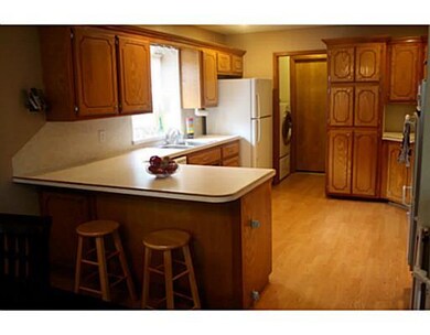 2604 E Hills Dr, Moore, OK 73160 - photo 6