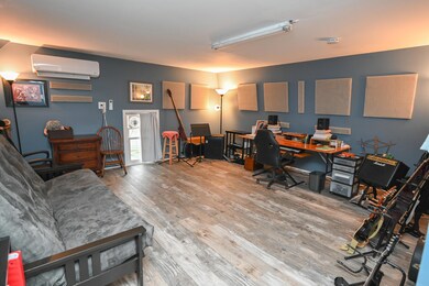 Bonus Room 2nd Fl Garage