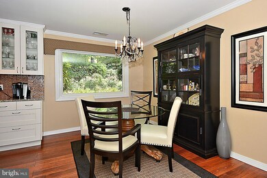 10512 Acacia Ln, Fairfax, VA 22032 - photo 4