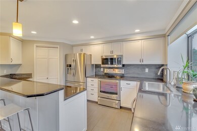 651 5th Ave S unit 1, Edmonds, WA 98020 - photo 2