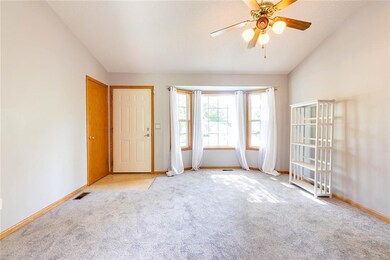 2039 SE 8th St, Des Moines, IA 50315 - photo 3