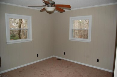 1022 Cannon Heights Dr, Asheboro, NC 27205 - photo 4