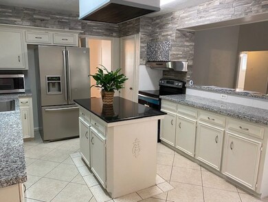 12219 Christy Mill Ct, Houston, TX 77070 - photo 5