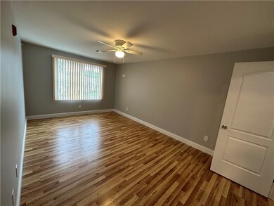 11 Gray Coach Ln unit 1121, Cranston, RI 02921 - photo 6