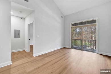 1100 Sterling Dr unit 807, Franklin Lakes, NJ 07417 - photo 3