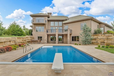 6413 SW Bayshore Dr, Topeka, KS 66610 - photo 4