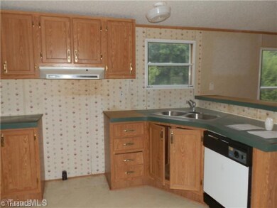 1345 Cloverfield Rd, Asheboro, NC 27205 - photo 6