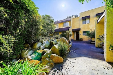 3130 Montrose Ave unit 102, La Crescenta, CA 91214 - photo 2