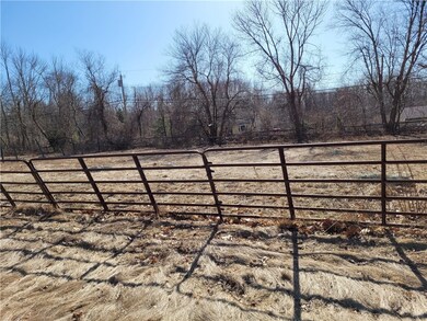 138 Tourtellot Hill Rd, Chepachet, RI 02814 - photo 5