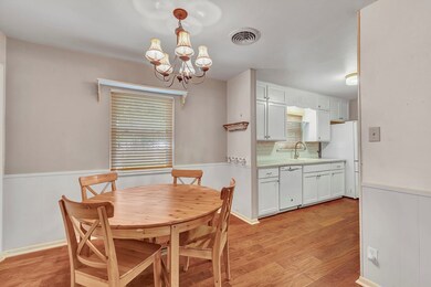 304 Frederick Rd, Fredericksburg, TX 78624 - photo 5