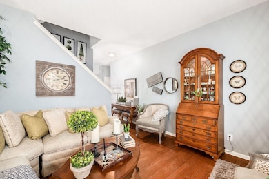 [006] 1216 Green Dr, Gahanna, O