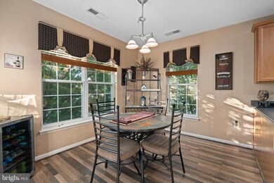 9712 Handerson Place unit 104, Manassas Park, VA 20111 - photo 6