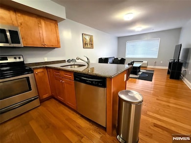 411 E Brinkerhoff Ave unit 109, Palisades Park, NJ 07650 - photo 4