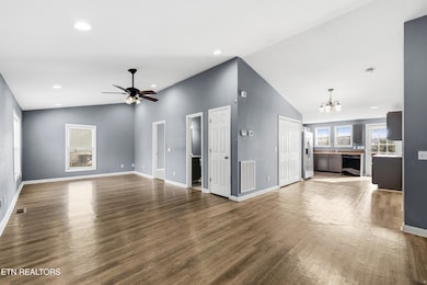 1206 W Parkway Ave, Knoxville, TN 37912 - photo 5