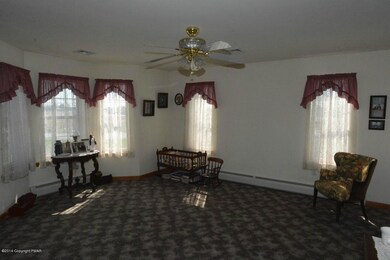 816 American General Dr, Easton, PA 18040 - photo 6