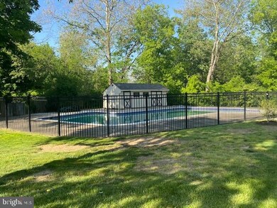 3421 W Chester Pike unit B24, Newtown Square, PA 19073 - photo 2