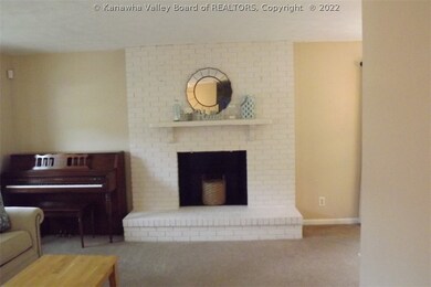 227 Pine Cir, Dunbar, WV 25064 - photo 5