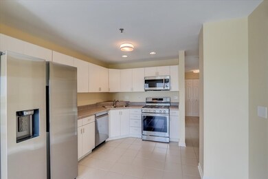 451 Town Place Cir unit 508W, Buffalo Grove, IL 60089 - photo 5