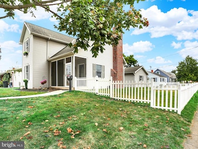 539 Linden St, Middletown, PA 17057 - photo 4