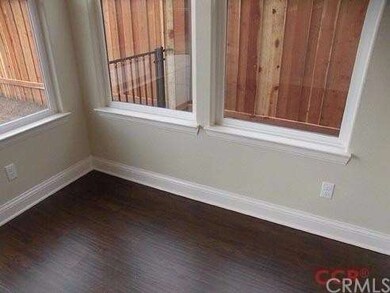 A sample of the two-tone paint, Wide Baseboards, W