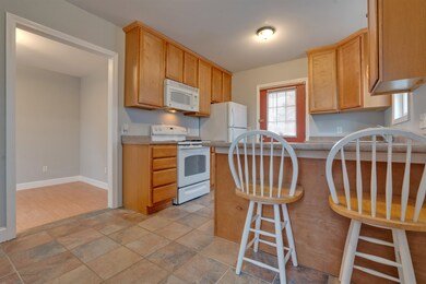 74 Charles St unit B, Rochester, NH 03867 - photo 5