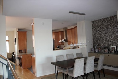 1850 Riverside Mews unit 20, Pittsburgh, PA 15203 - photo 6