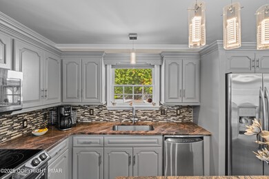 1232 Wade Ct W, Stroudsburg, PA 18360 - photo 5