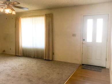 Vine Ave_Family room3_edited