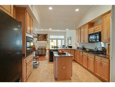 Photo. Kitchen w/ granite