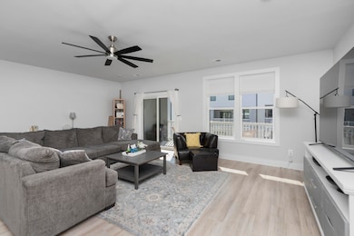 824 Wesley Ln unit B, Charlottesville, VA 22911 - photo 3