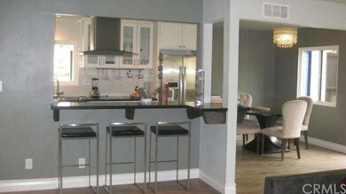 KITCHEN BREAKFAST COUNTER