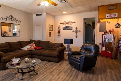 113 W Russell Ave, Bonham, TX 75418 - photo 5