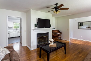 0075403 Brookswood Ct - PRINT