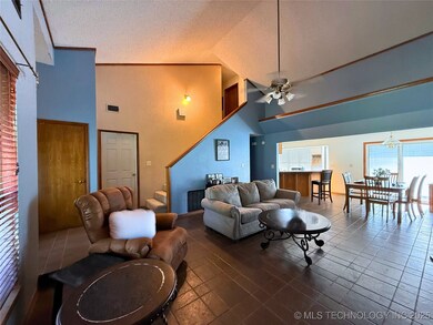 705 Shirley Ln, Madill, OK 73446 - photo 4