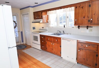 25 Pine St, Danvers, MA 01923 - photo 5