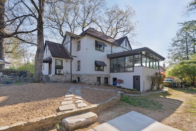 26 - 3424 Glendon - Exterior